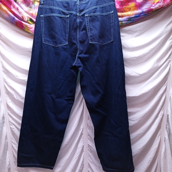 ASOS Men's Relaxed Fit Navy Jeans - Picture 5 of 7